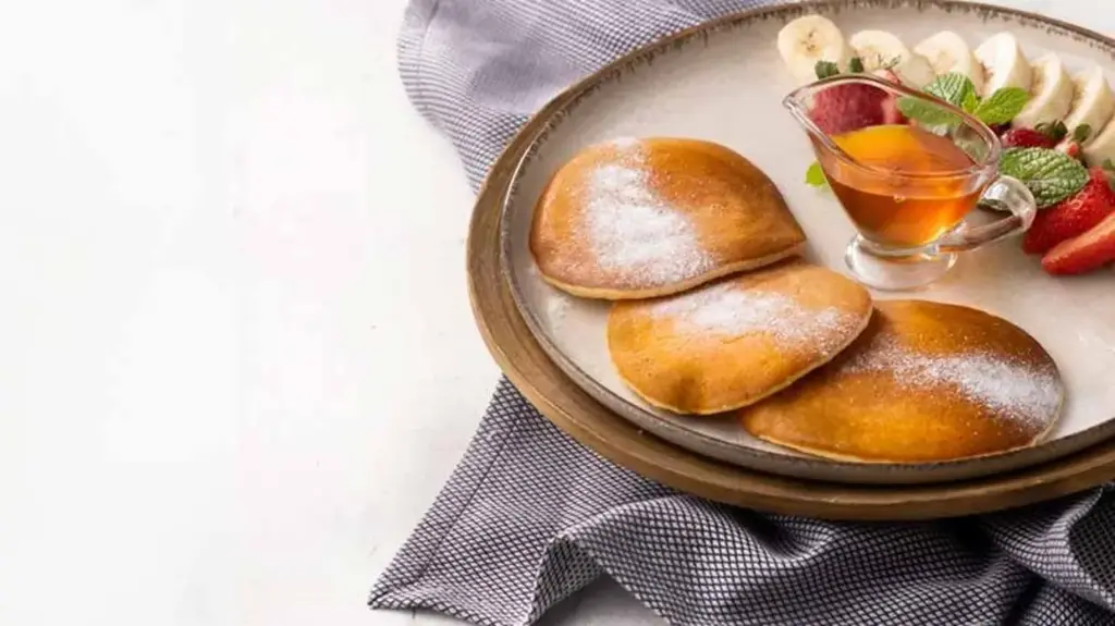 Pancake With Fruits