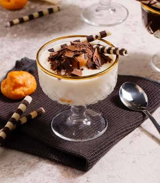 Profiteroles with Plain Ice Cream