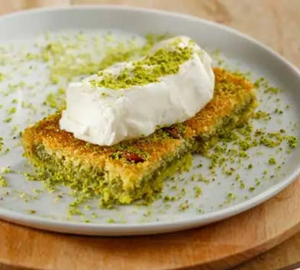 “Dövme” Ice Cream With Pistachio Kadaif